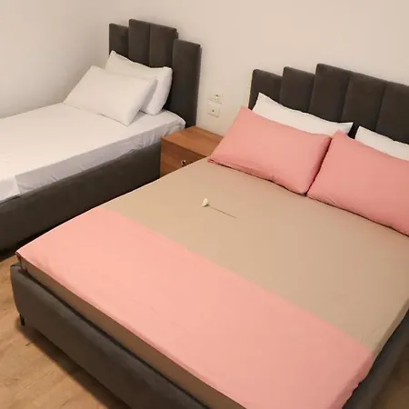 Albora Guest House Fier Szoba fotó